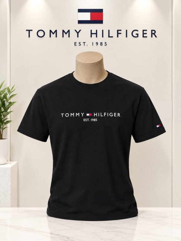 Tommy Hilfiger тениска — черно